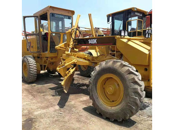 Грейдер CATERPILLAR 140K