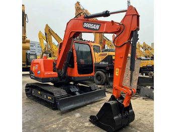 Гусеничный экскаватор DOOSAN DX75