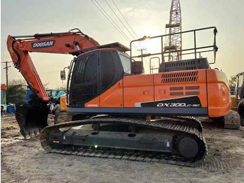 Гусеничный экскаватор DOOSAN DX300