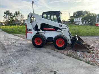 Мини-погрузчик с бортовым поворотом BOBCAT S300: фото 2