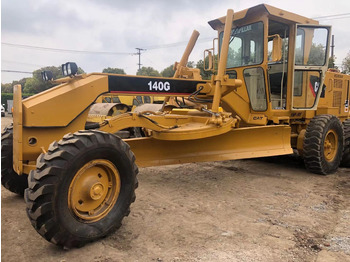 Грейдер CATERPILLAR 140G