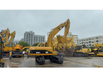 Гусеничный экскаватор CATERPILLAR 320C