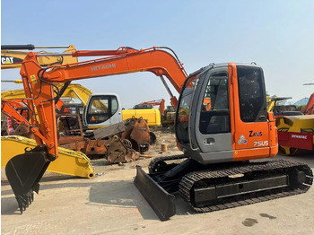 Гусеничный экскаватор HITACHI ZX75