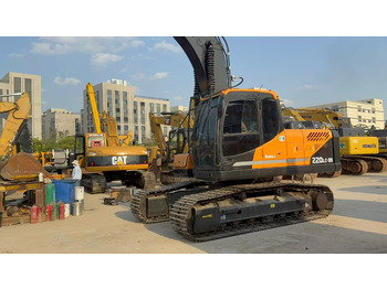 Гусеничный экскаватор HYUNDAI R220LC-9S: фото 4