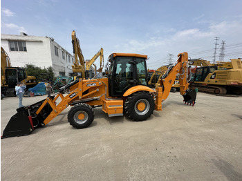 Экскаватор-погрузчик JCB 3CX