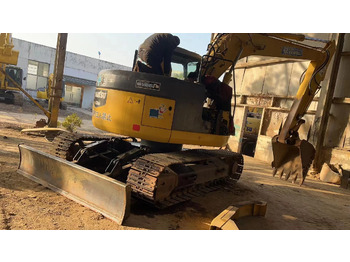 Гусеничный экскаватор KOMATSU PC138