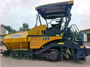 Асфальтоукладчик XCMG