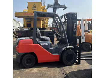 Дизельный погрузчик TOYOTA 8FD30 7FD30 FD50 FD100 Japan original 2.5ton 3Ton 3.5ton 5ton 7T 10t Used Diesel Forklift: фото 2 Дизельный погрузчик TOYOTA 8FD30 7FD30 FD50 FD100 Japan original 2.5ton 3Ton 3.5ton 5ton 7T 10t Used Diesel Forklift: фото 2