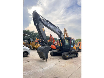 Гусеничный экскаватор VOLVO EC210DL