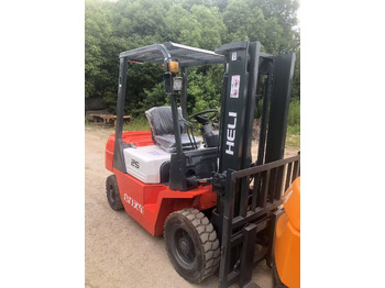 Дизельный погрузчик HELI