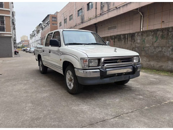 : фото в шапке страницы