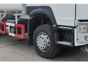Новый Грузовик-цистерна Howo Howo Water Tank Truck for Sale in Zambia: фото 4 Новый Грузовик-цистерна Howo Howo Water Tank Truck for Sale in Zambia: фото 4