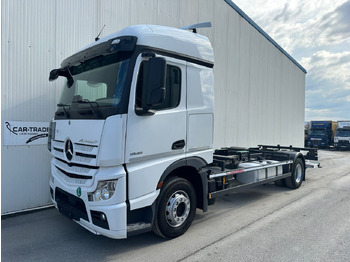 Грузовик-контейнеровоз/ Сменный кузов MERCEDES-BENZ Actros 1945