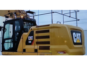 Гусеничный экскаватор CATERPILLAR 320