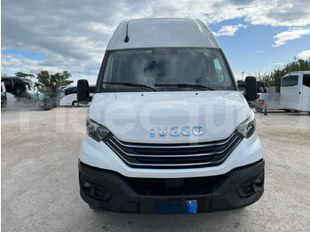 Пригородный автобус IVECO Daily
