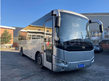 Туристический автобус