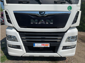 : фото в шапке страницы