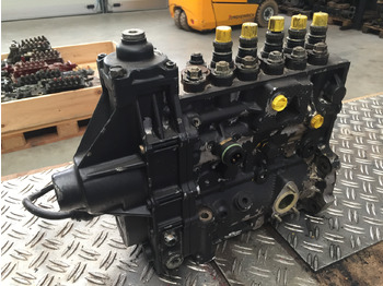 Топливный насос для Грузовиков Gebrauchte Einspritzpumpe MAN TGA, 5 Zylinder, Bosch - Nr. : 0402 795 204, MAN 59.11103 - 7538: фото 2 Топливный насос для Грузовиков Gebrauchte Einspritzpumpe MAN TGA, 5 Zylinder, Bosch - Nr. : 0402 795 204, MAN 59.11103 - 7538: фото 2