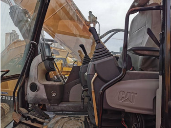 Гусеничный экскаватор CAT 323D: фото 4 Гусеничный экскаватор CAT 323D: фото 4