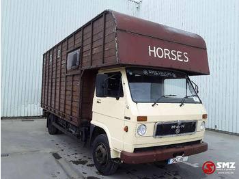 Грузовик для перевозки животных MAN
