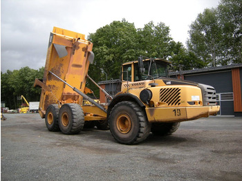 Сочленённый самосвал VOLVO A40E