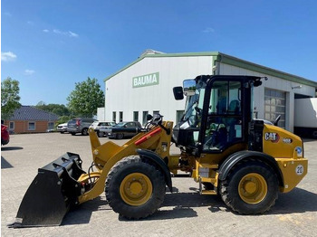 Колёсный погрузчик CATERPILLAR 908