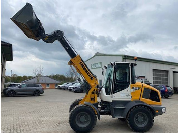 Телескопический фронтальный погрузчик LIEBHERR L 509 Tele