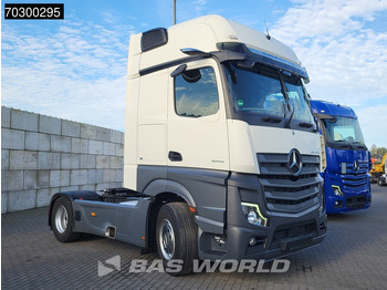 Тягач Mercedes-Benz Actros 1845 4X2 GigaSpace Retarder MirrorCam Navi Euro 6: фото 3 Тягач Mercedes-Benz Actros 1845 4X2 GigaSpace Retarder MirrorCam Navi Euro 6: фото 3
