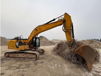 : фото в шапке страницы