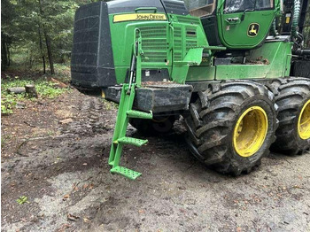 Форвардер John Deere 1110G: фото 3