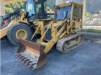 Гусеничный погрузчик KOMATSU