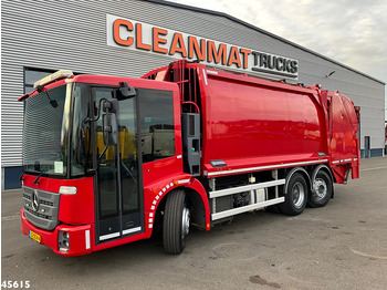 : фото в шапке страницы