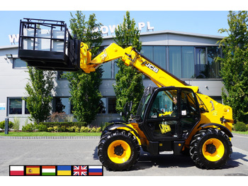 Телескопический погрузчик JCB