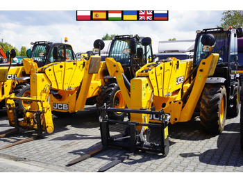 Телескопический фронтальный погрузчик JCB