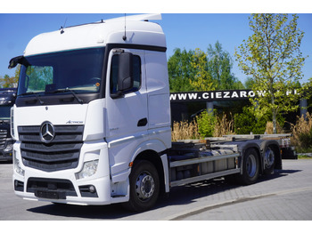Грузовик-контейнеровоз/ Сменный кузов MERCEDES-BENZ Actros 2545