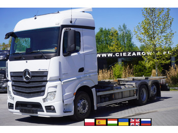 Грузовик-контейнеровоз/ Сменный кузов MERCEDES-BENZ Actros 2545