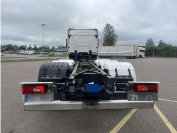 Грузовик-шасси SCANIA R560 B8x4*4 / Chassis / sleeper cab / Power take-off: фото 5 Грузовик-шасси SCANIA R560 B8x4*4 / Chassis / sleeper cab / Power take-off: фото 5