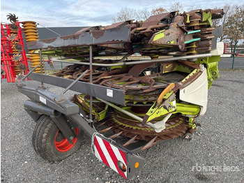 Кормоуборочный комбайн CLAAS