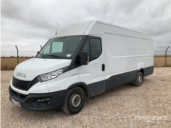 Грузовик с закрытым кузовом IVECO Daily 35s18