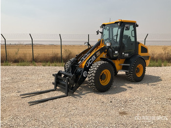 Колёсный погрузчик JCB 409