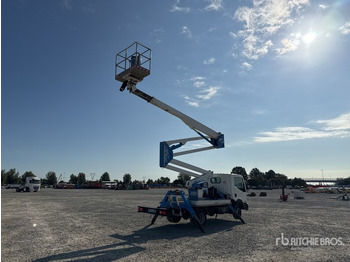 Грузовик с подъемником 2016 Nissan Cabstar 35.12 2014 Socage DA320 20 m on Bucket Truck: фото 3