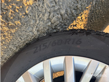 Внедорожник 2023 Volkswagen T-Roc 2.0 TDI Life 85KW/116CV SUV: фото 5