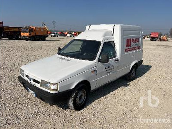 Грузовик с закрытым кузовом FIAT