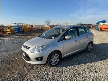 : фото в шапке страницы