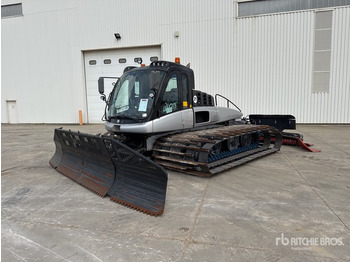 Снегоуборочная машина