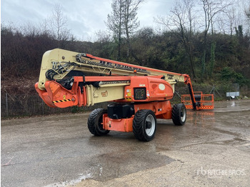 Коленчатый подъемник JLG