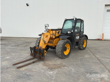 Телескопический погрузчик JCB