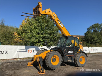 Телескопический погрузчик JCB