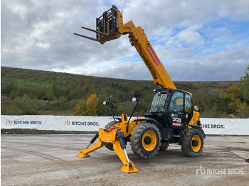 Телескопический погрузчик JCB