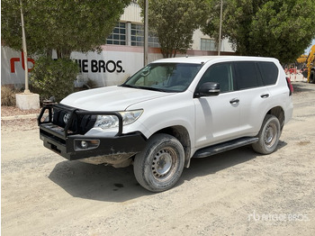 Внедорожник TOYOTA